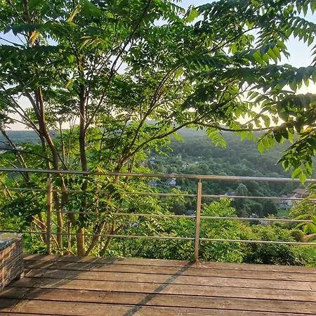 Modern Cottage, Views And A Jacuzzi 펜션 *