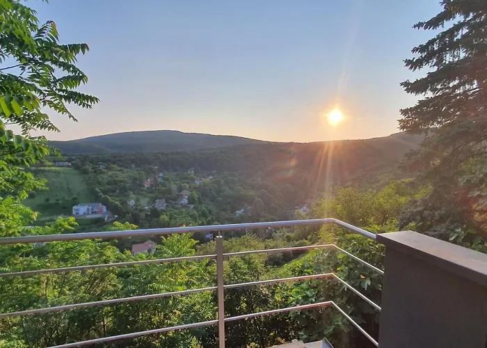 Modern Cottage, Views And A Jacuzzi Semesterbostad *