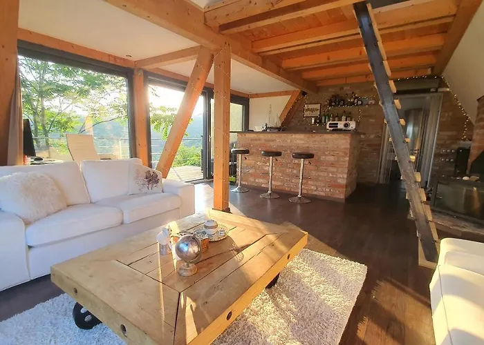 Semesterbostad Modern Cottage, Views And A Jacuzzi